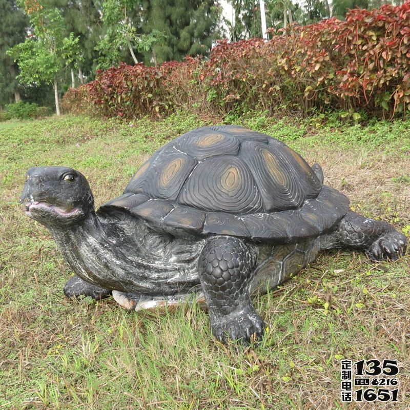 戶外草坪創(chuàng)意仿真動物玻璃鋼烏龜雕塑