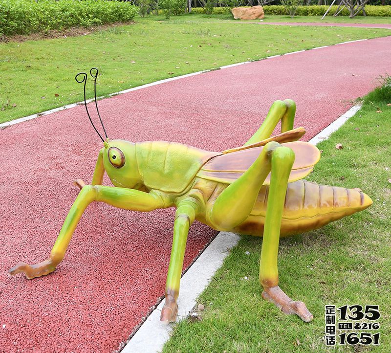 公園玻璃鋼仿真動物蝗蟲雕塑